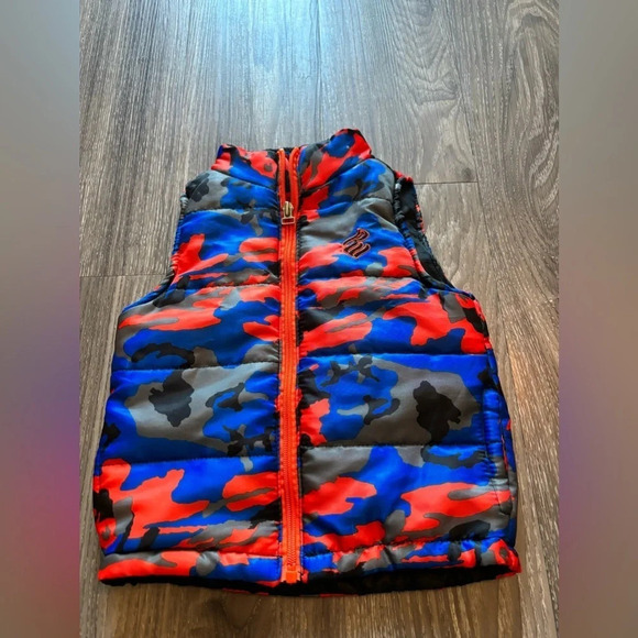 Rocawear Baby Camo Print Puffer Vest Red Blue Black Size 18M - Picture 1 of 3